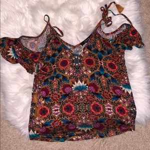 floral shoulder tee